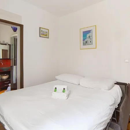 Empresa - Welkeys Apartment Paris